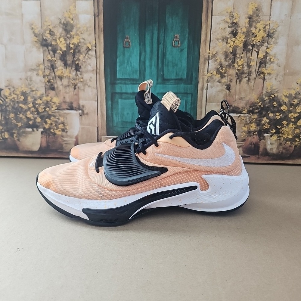 Nike Zoom Freak 3 TB Shoes Orange Chalk / Black White DA7845-700 Size 11.5 Men's